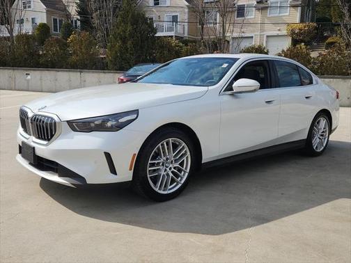 2024 BMW 530 i xDrive