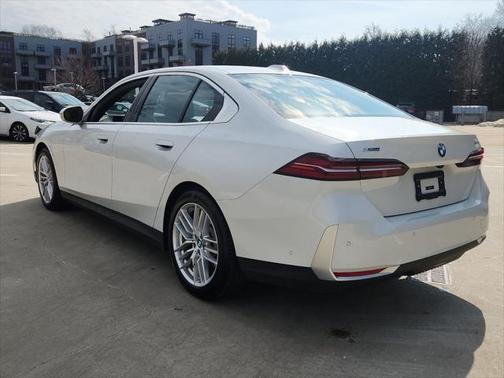 2024 BMW 530 i xDrive