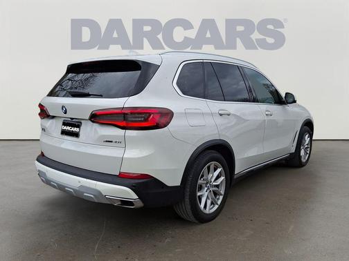 Alpine White 2023 BMW X5 xDrive40i