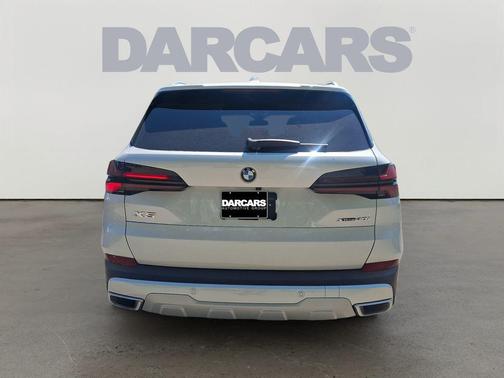 White Metallic 2026 BMW X5 xDrive40i