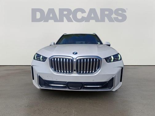 White Metallic 2026 BMW X5 xDrive40i