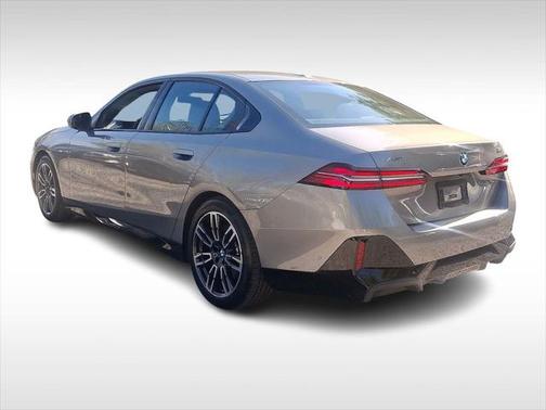 2024 BMW 530 i xDrive