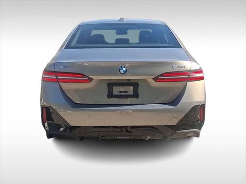 2024 BMW 530 i xDrive