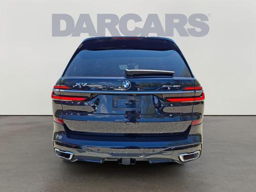 Carbon Black Metallic 2024 BMW X7 xDrive40i