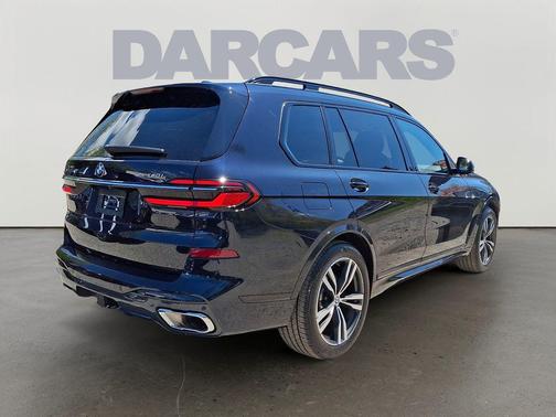 Carbon Black Metallic 2024 BMW X7 xDrive40i
