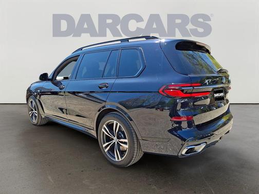 Carbon Black Metallic 2024 BMW X7 xDrive40i