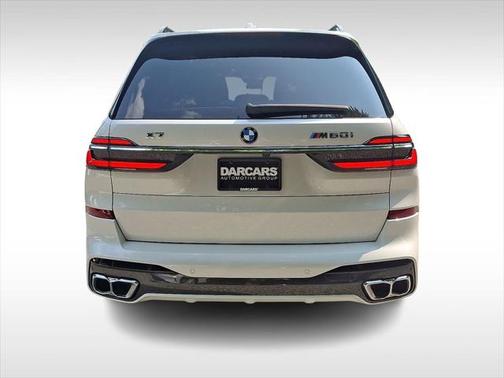 2025 BMW X7 M60i