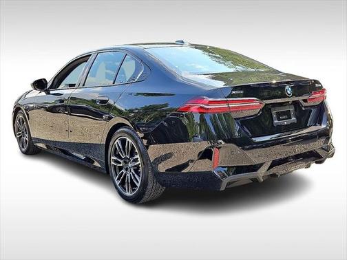 2025 BMW 530 i xDrive
