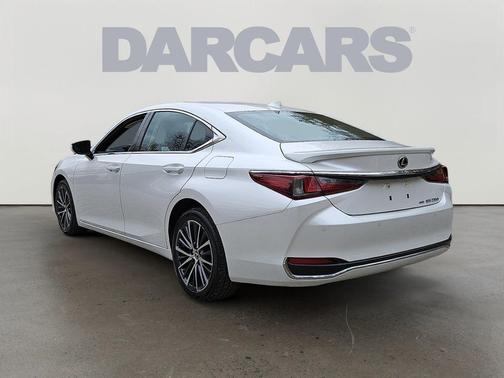2023 Lexus ES 250 Base