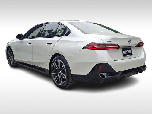 2025 BMW 530 i xDrive