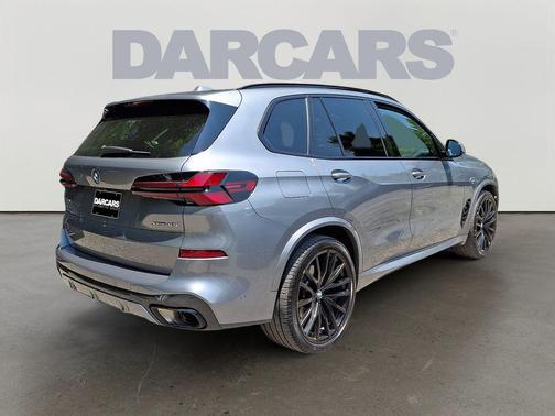 Skyscraper Grey Metallic 2024 BMW X5 xDrive40i