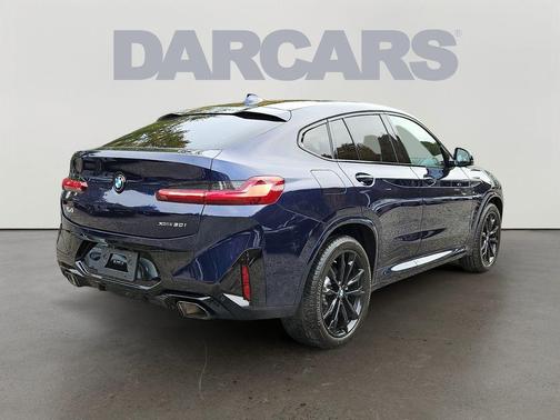 2025 BMW X4 xDrive30i