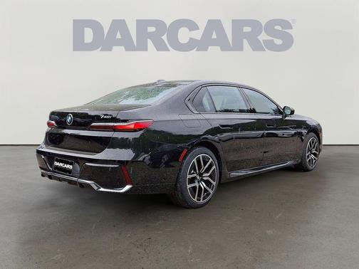 2025 BMW 740 i xDrive