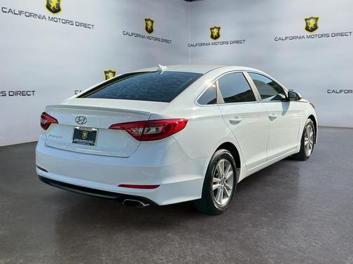 Quartz White Pearl 2015 Hyundai SONATA SE