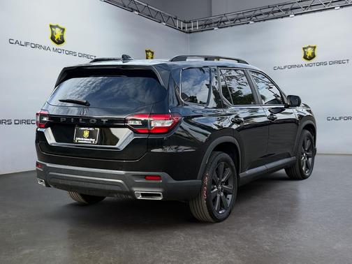 2023 Honda Pilot AWD Sport
