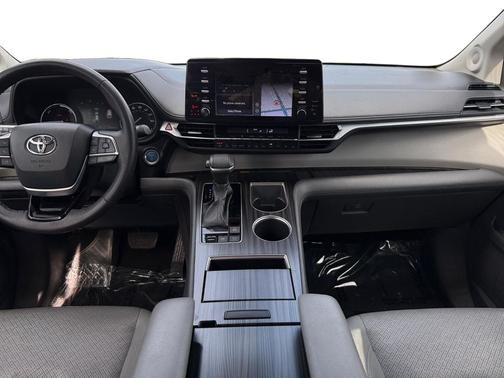 2022 Toyota Sienna Limited