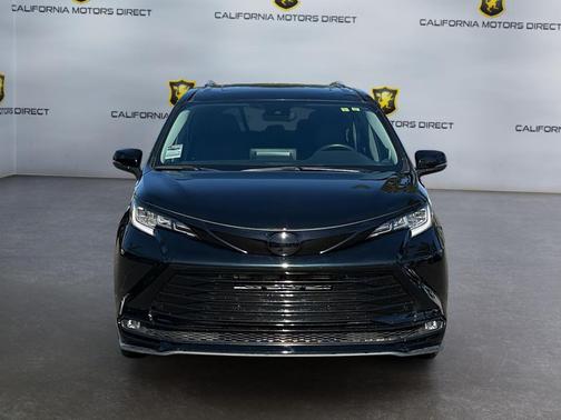 2022 Toyota Sienna Limited