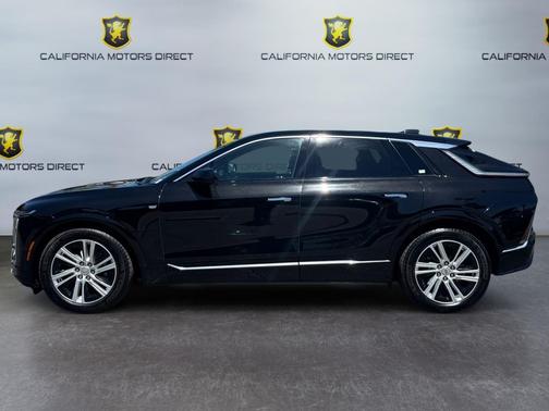 Stellar Black Metallic 2024 Cadillac LYRIQ Tech