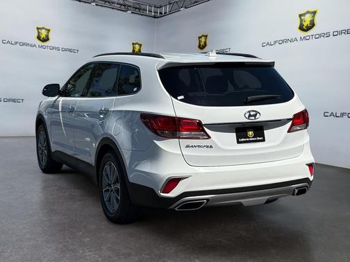 2017 Hyundai SANTA FE SE