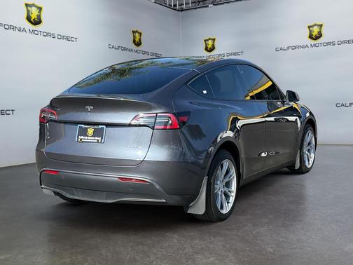 2023 Tesla Model Y Long Range Dual Motor All-Wheel Drive