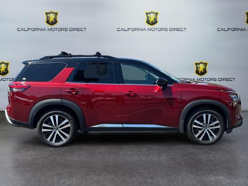 Scarlet Ember Tintcoat/Super Black 2025 Nissan Pathfinder Platinum FWD