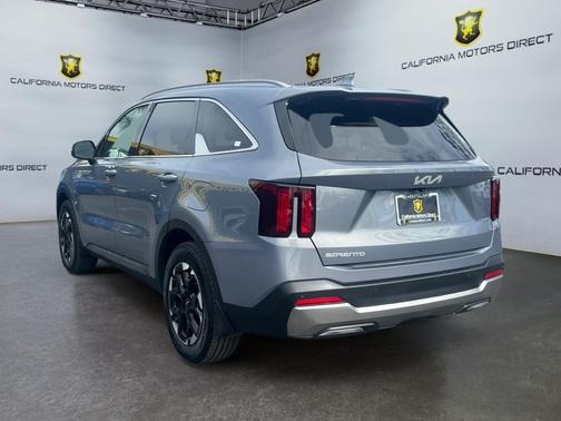Everlasting Silver 2025 Kia Sorento S
