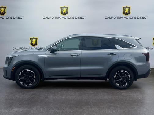 Everlasting Silver 2025 Kia Sorento S