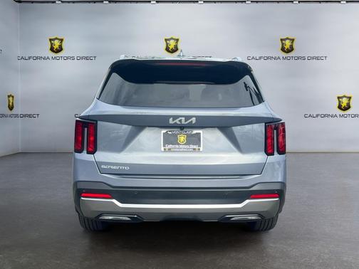 Everlasting Silver 2025 Kia Sorento S