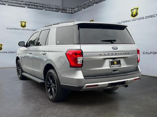 Iconic Silver 2024 Ford Expedition XLT