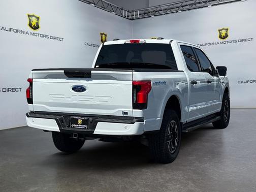 OXFORD WHITE 2023 Ford F-150 Lightning XLT