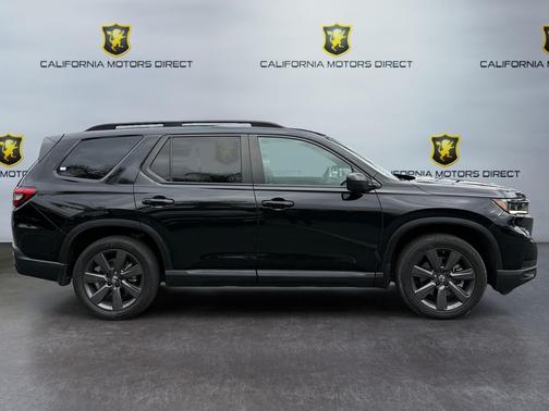 2023 Honda Pilot 2WD Sport