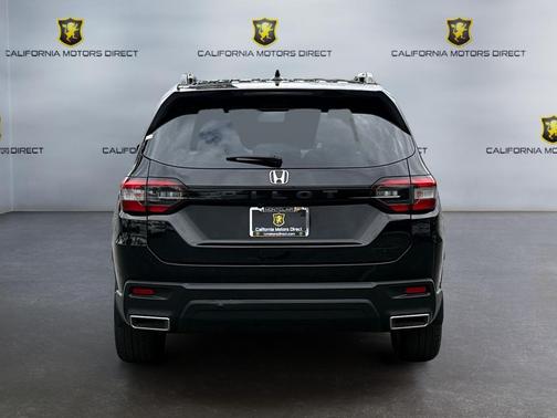 2023 Honda Pilot 2WD Sport