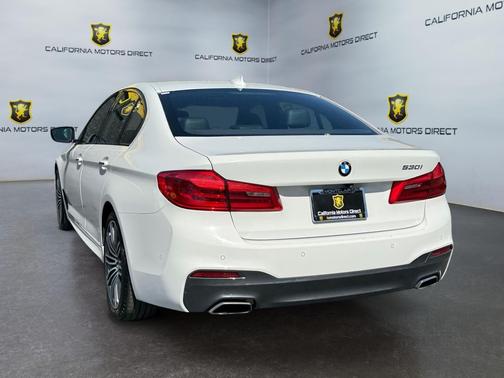 Alpine White 2018 BMW 530 530i