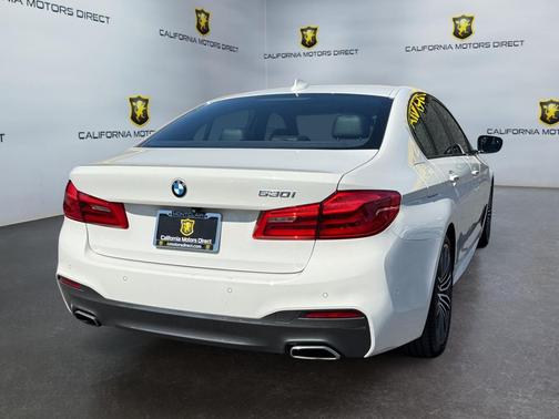 Alpine White 2018 BMW 530 530i