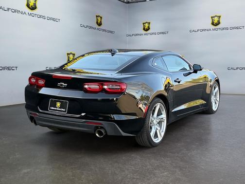 2021 Chevrolet Camaro RWD Coupe LT1