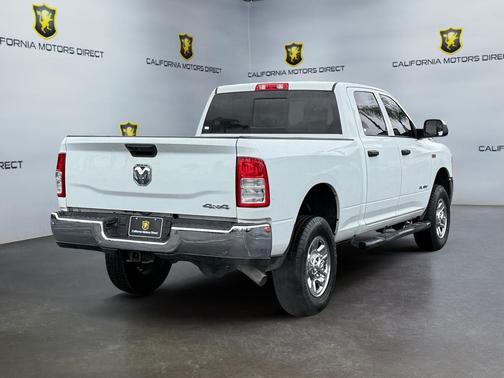 2022 RAM 2500 Tradesman Crew Cab 4x4 6'4' Box