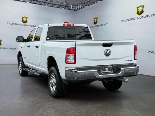 2022 RAM 2500 Tradesman Crew Cab 4x4 6'4' Box