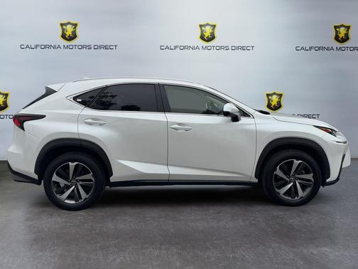 Eminent White Pearl 2018 Lexus NX 300 Base