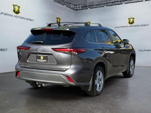 2023 Toyota Highlander LE