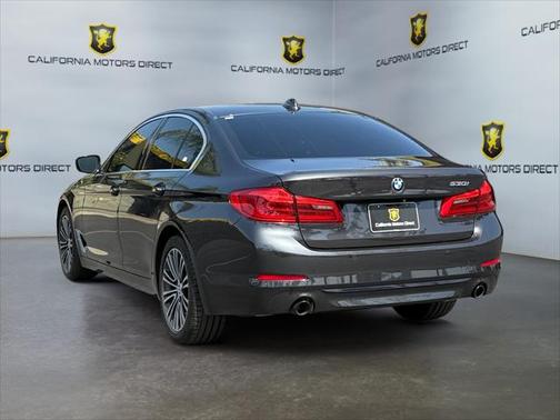 2018 BMW 530 530i