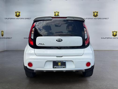 Clear White 2017 Kia Soul +