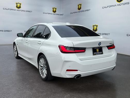 Alpine White 2023 BMW 330e 330e