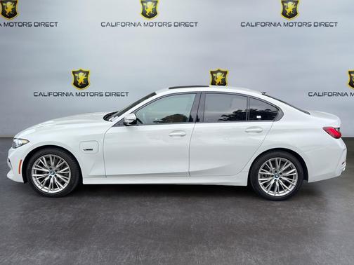 Alpine White 2023 BMW 330e 330e