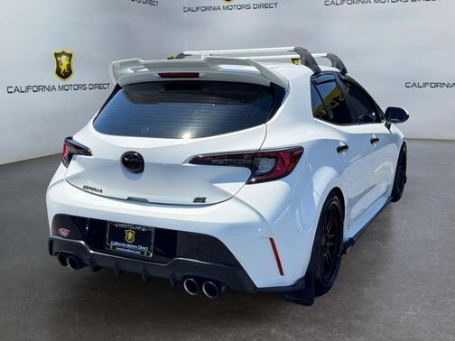 Ice Cap 2023 Toyota Corolla SE