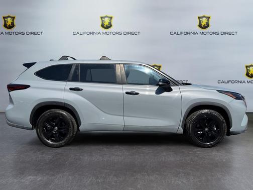 Magnetic Gray Metallic 2024 Toyota Highlander Hybrid LE
