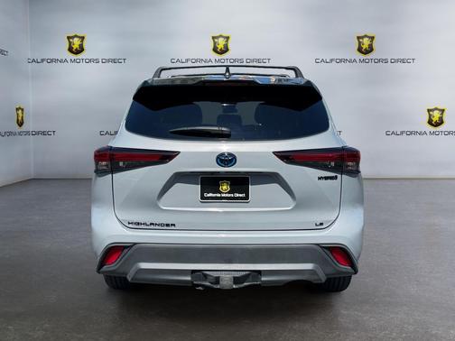 Magnetic Gray Metallic 2024 Toyota Highlander Hybrid LE