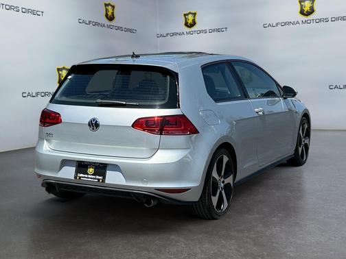 Reflex Silver Metallic 2015 Volkswagen Golf GTI 2.0T SE 2-Door