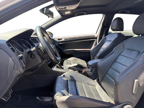 Reflex Silver Metallic 2015 Volkswagen Golf GTI 2.0T SE 2-Door