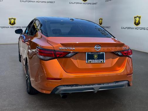 Monarch Orange/Super Black 2020 Nissan Sentra SR