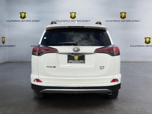 Super White 2017 Toyota RAV4 XLE